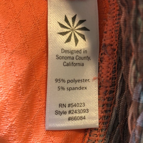 Athleta Long Sleeve Size Medium - Picture 6 of 6